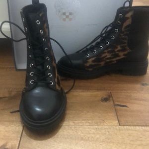 Brand new Vince Camuto combat boots. VC-Bestenda3